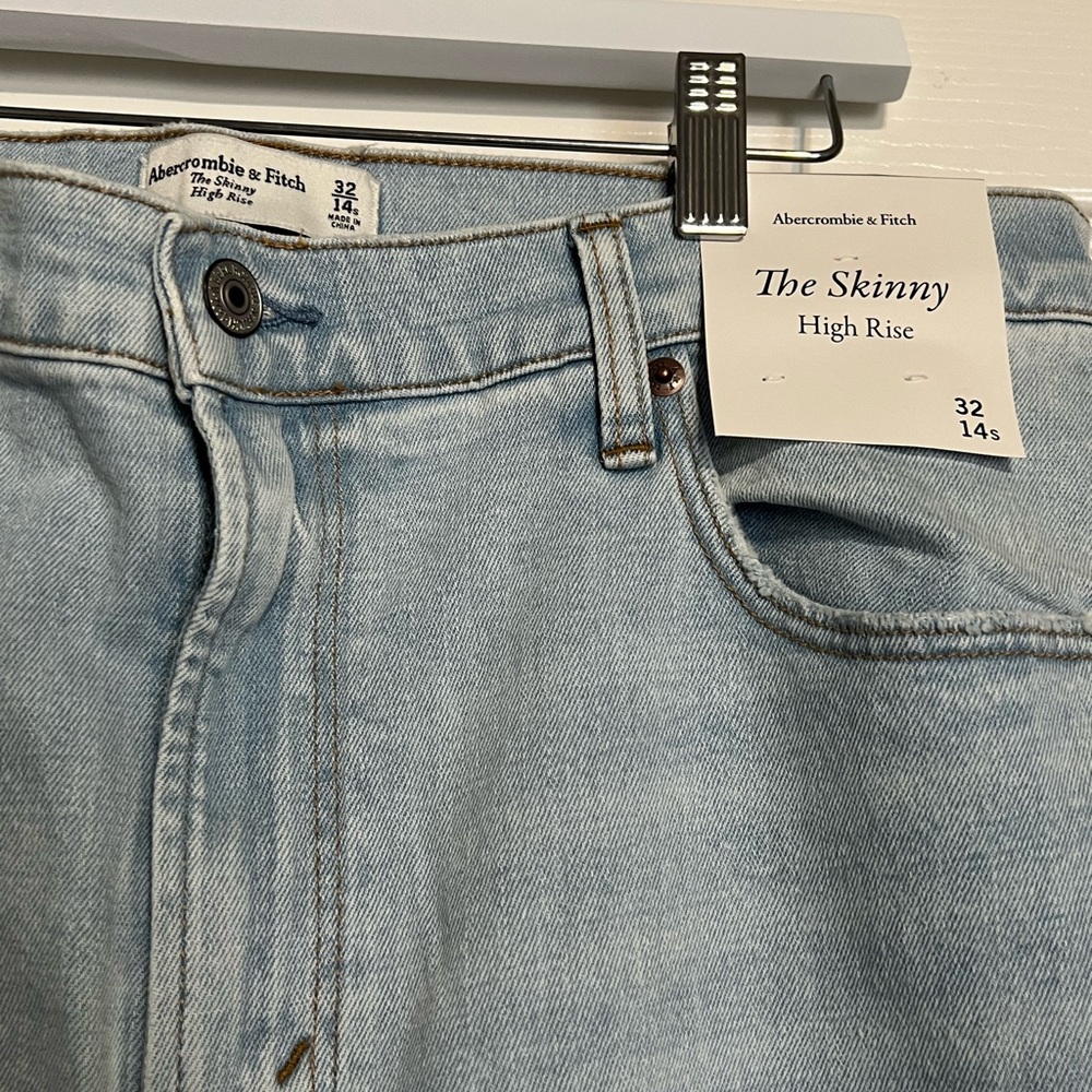 Abercrombie & Fitch Women's High Rise Skinny Jeans